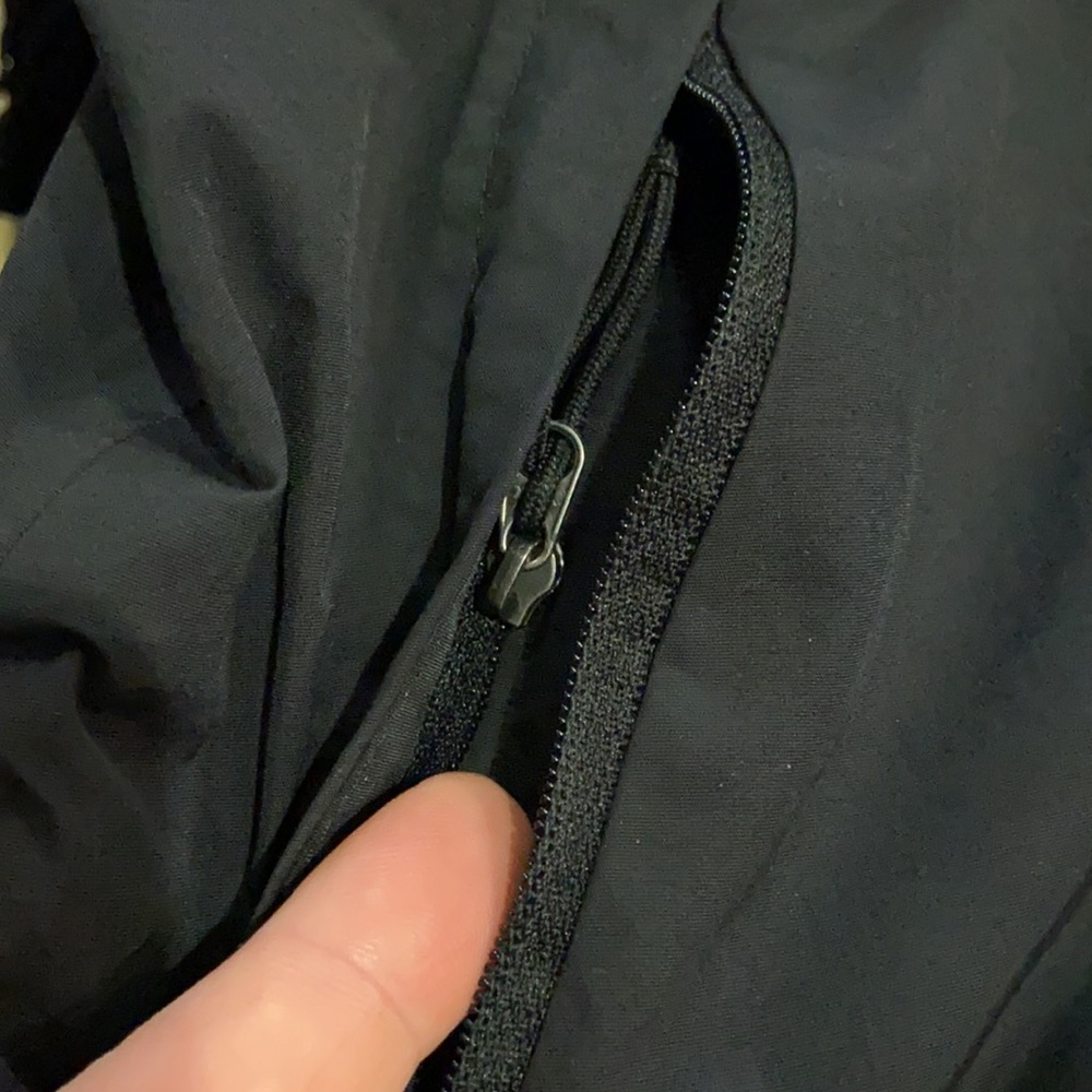 1221 The North Face - Hyvent Jacket_FLAW Pricing_NO DISCOUNTS - Picture 13 of 13